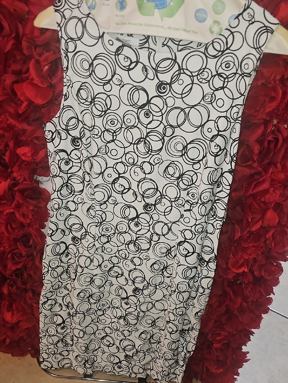 Dressbarn Black & White Swirl Print Sheath Dress Size 10 Worn Once